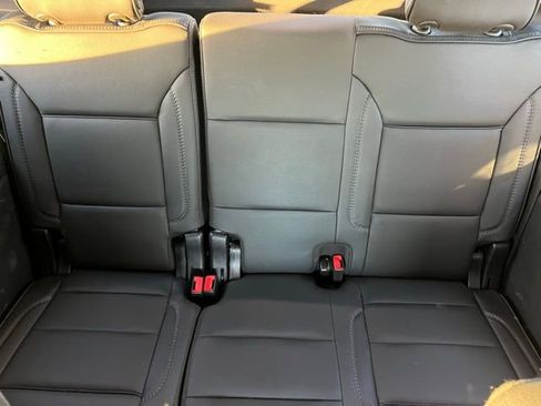 Used 2025 GMC Yukon Denali image 16