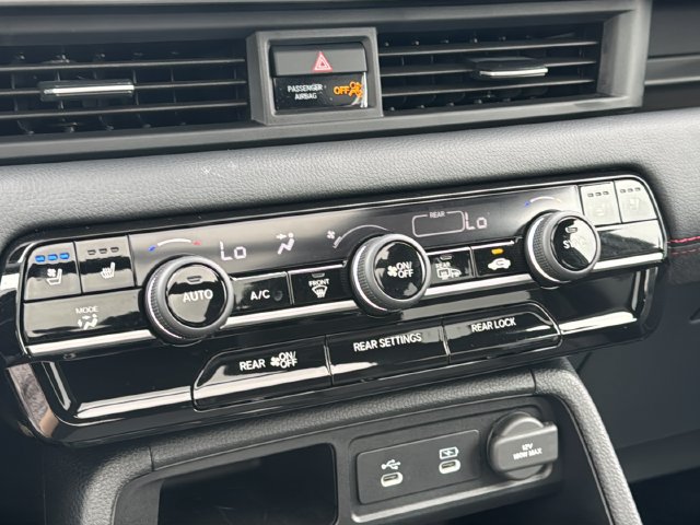 Certified 2026 Honda Pilot Black Edition image 37