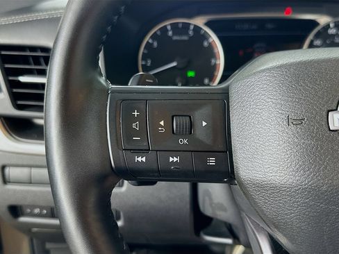 Used 2025 Nissan Rogue SV AWD/4WD image 21