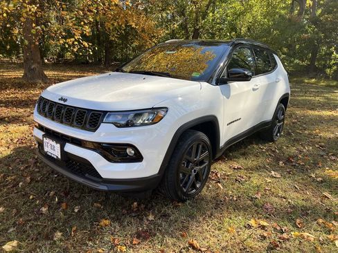 New 2026 Jeep Compass Limited w/ Sun, Sound & Navigation Group image 7