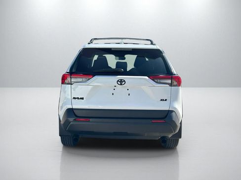Used 2024 Toyota RAV4 XLE w/ Convenience Package FWD image 6