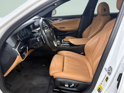 Used 2019 BMW 530e w/ Convenience Package image 12