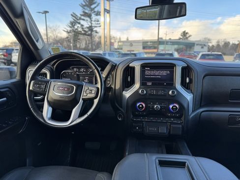 Used 2022 GMC Sierra 2500 SLT w/ SLT Premium Package image 12