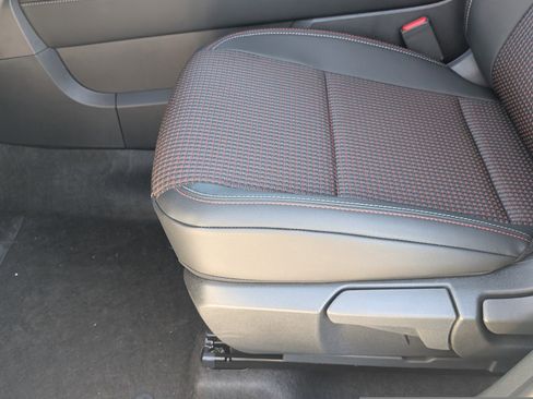 New 2026 Nissan Kicks SR image 18