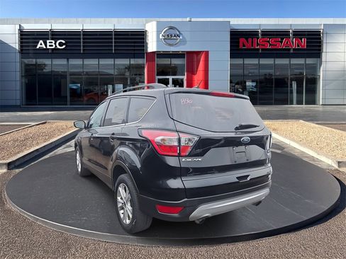 Used 2018 Ford Escape SE image 5