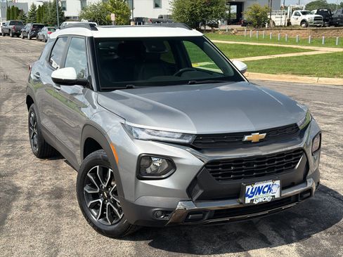 Used 2023 Chevrolet TrailBlazer ACTIV w/ Sun and Liftgate Package AWD/4WD image 5