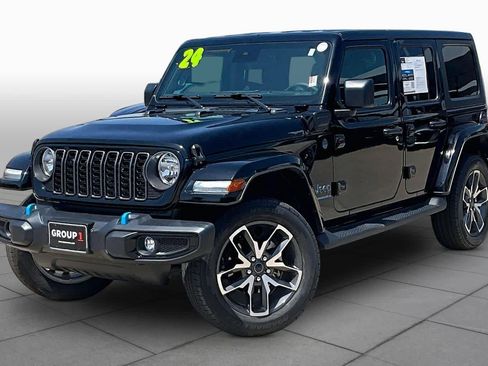 Used 2024 Jeep Wrangler Unlimited AWD/4WD image 3