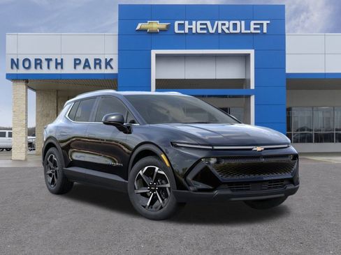 New 2026 Chevrolet Equinox EV LT image 1