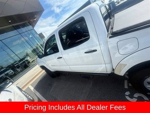 Used 2015 Toyota Tacoma 4x4 Double Cab w/ TRD Off-Road Package image 4