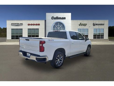 Used 2022 Chevrolet Silverado 1500 LT image 3