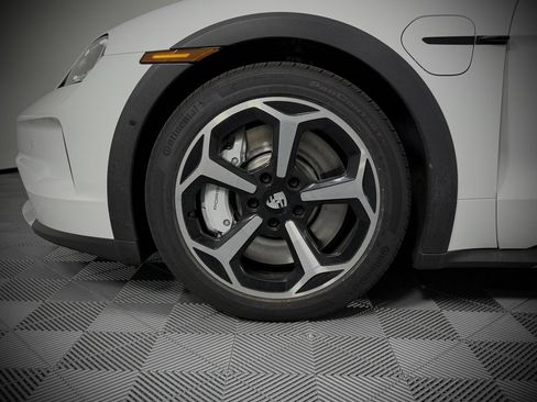 New 2025 Porsche Taycan 4S image 14