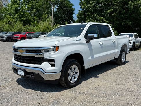 Certified 2026 Chevrolet Silverado 1500 LT AWD/4WD image 3