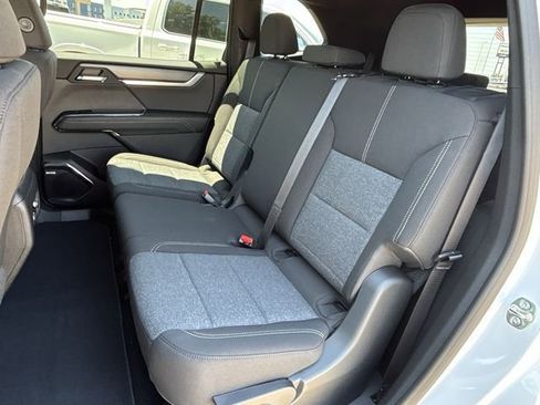 New 2026 GMC Acadia Elevation image 24