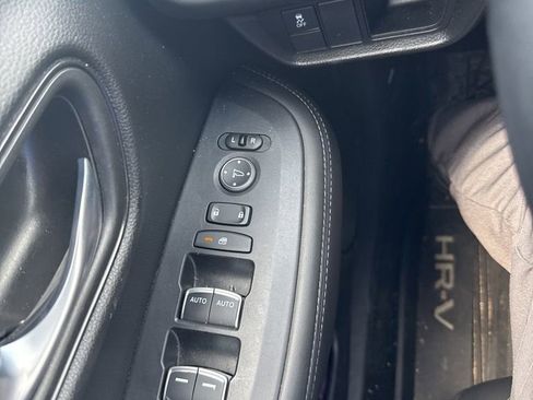 Certified 2025 Honda HR-V EX-L image 19