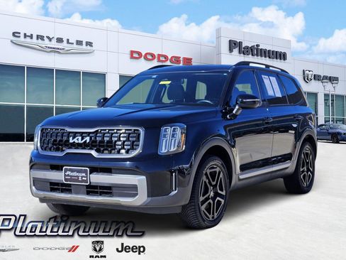 Used 2023 Kia Telluride EX X-Line image 2