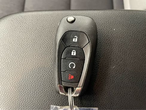 Certified 2024 Chevrolet Trax RS w/ Driver Confidence Package FWD image 20