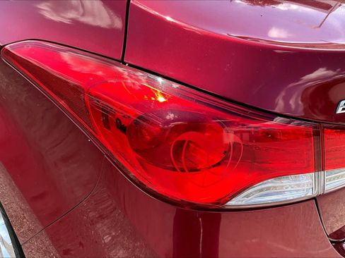 Used 2013 Hyundai Elantra Limited w/ Technology Pkg FWD image 28