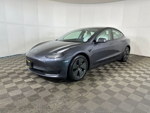 Used 2023 Tesla Model 3 Standard Range image 7