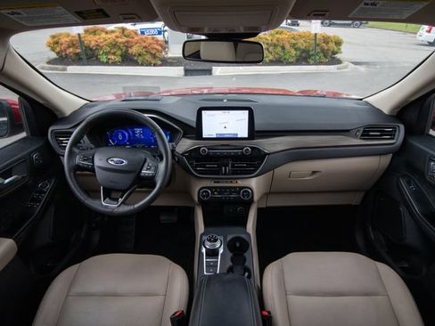 Used 2020 Ford Escape Titanium AWD/4WD image 22