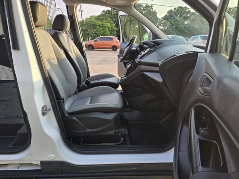Used 2017 Ford Transit Connect XL image 17