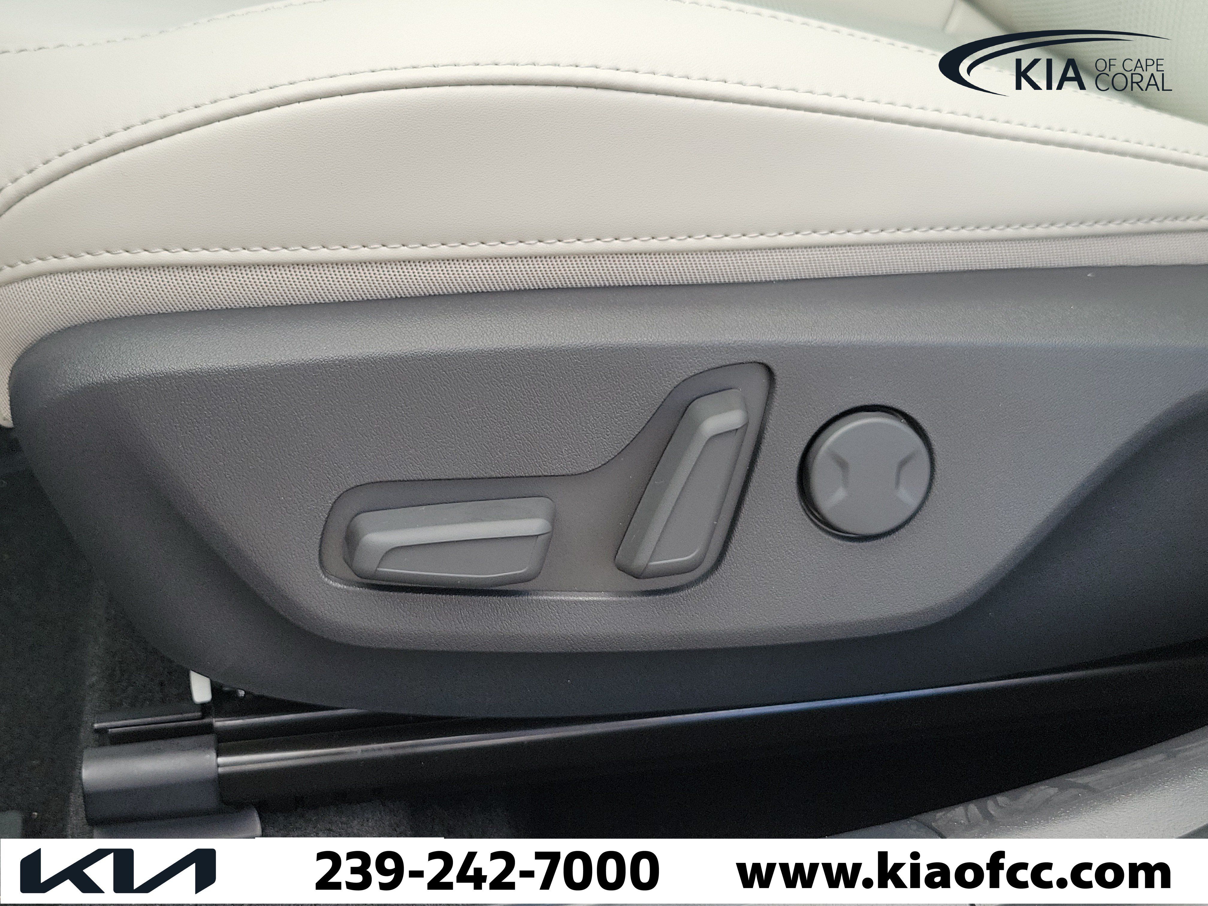 New 2026 Kia Niro EX FWD image 22
