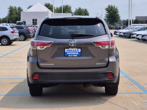 Used 2014 Toyota Highlander XLE AWD/4WD image 7