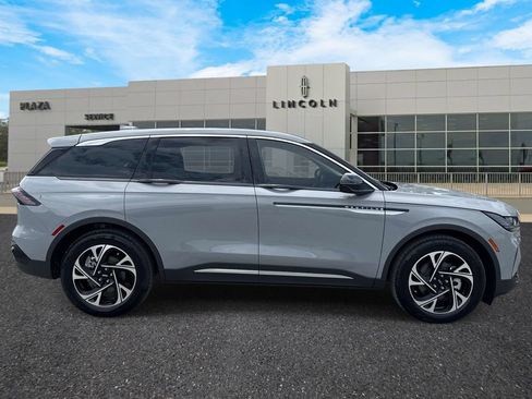 New 2026 Lincoln Nautilus Premier AWD/4WD image 2