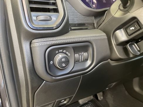 New 2023 RAM 2500 Limited image 36