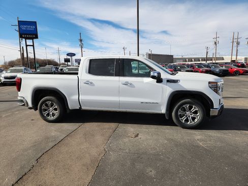 Used 2024 GMC Sierra 1500 SLT image 5