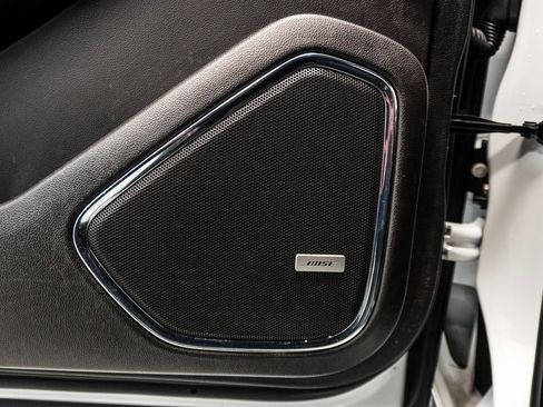 Used 2017 GMC Yukon SLT image 28