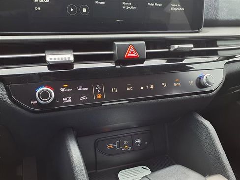 New 2026 Kia Sportage X-Line w/ X-Line Premium Package AWD/4WD image 9