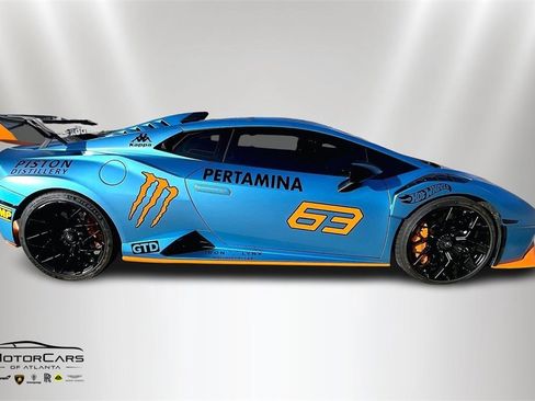 Used 2022 Lamborghini Huracan STO image 6