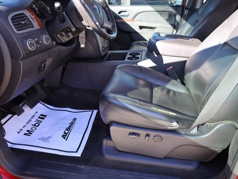 Used 2014 GMC Sierra 3500 SLT w/ SLT Convenience Package image 11