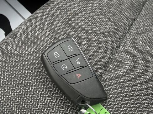 Used 2025 GMC Acadia Elevation image 22