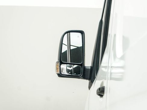 Used 2022 Mercedes-Benz Sprinter 2500 image 14