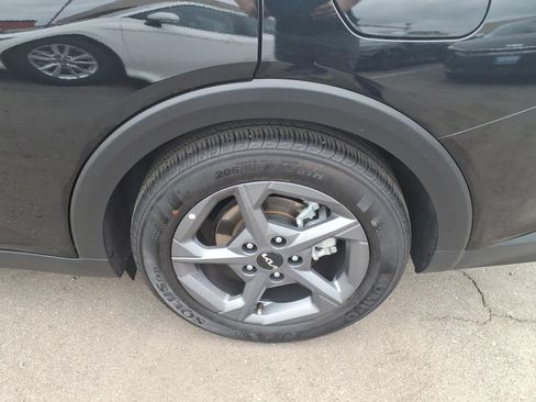 Used 2025 Kia K4 FWD image 7