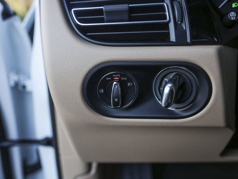 New 2026 Porsche Macan image 20