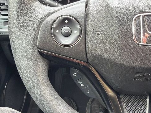 Used 2017 Honda HR-V LX image 12