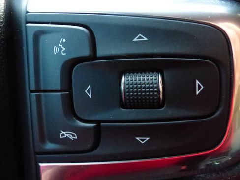 Used 2023 Chevrolet Blazer LT FWD image 27