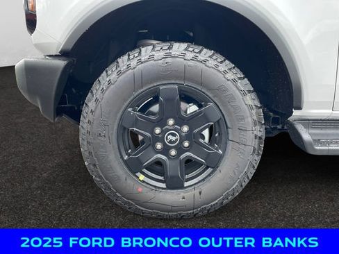 New 2025 Ford Bronco Outer Banks image 14