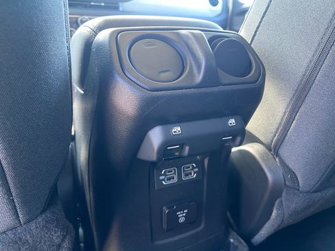 Certified 2025 Jeep Wrangler Unlimited Sahara AWD/4WD image 20