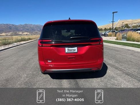 New 2026 Chrysler Pacifica Select image 5