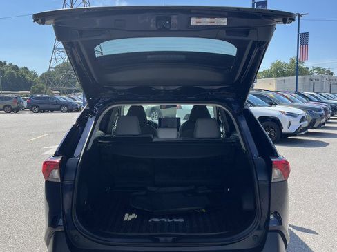 Used 2023 Toyota RAV4 XLE Premium image 10
