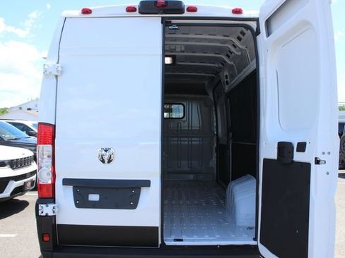 Used 2025 RAM ProMaster 2500 w/ Convenience Group FWD image 20