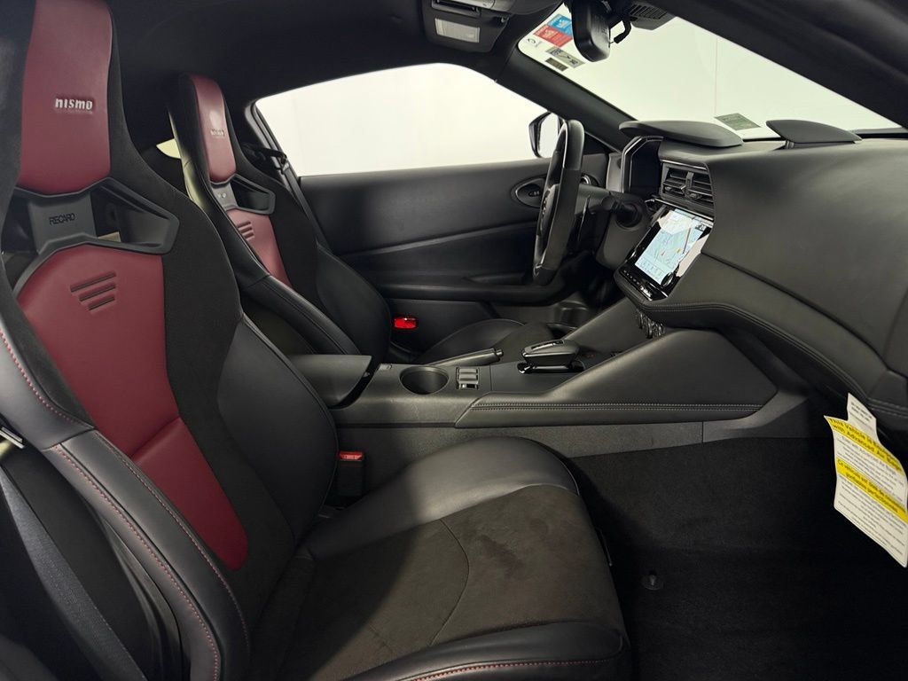 Used 2025 Nissan Z NISMO w/ Floor Mat Package RWD image 28
