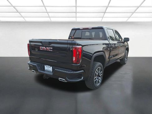 Used 2021 GMC Sierra 1500 AT4 w/ AT4 Preferred Package AWD/4WD image 3