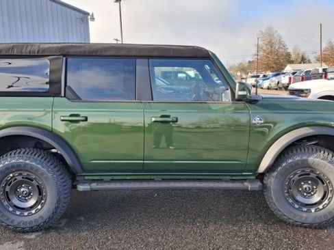 New 2024 Ford Bronco Outer Banks image 9