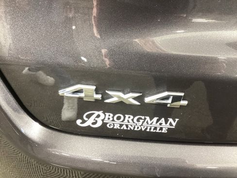 Used 2022 Jeep Compass Limited image 35