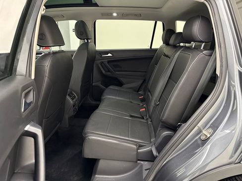 Used 2021 Volkswagen Tiguan SEL w/ 3-Row Tiguan MDO Package image 25