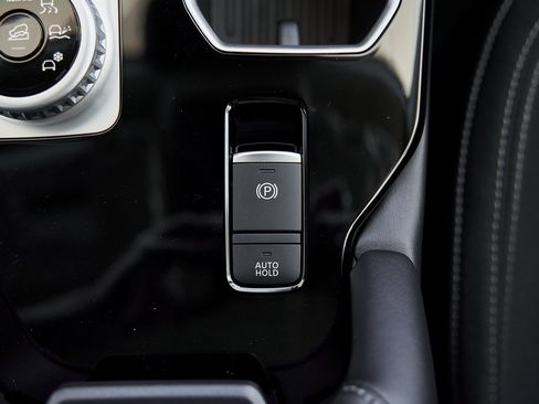 New 2025 Mitsubishi Outlander ES image 44